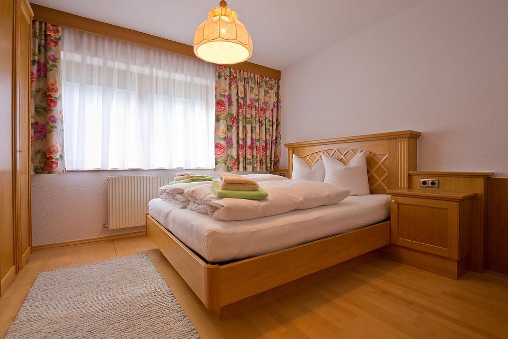 Apart Auer Umhausen Exteriör bild